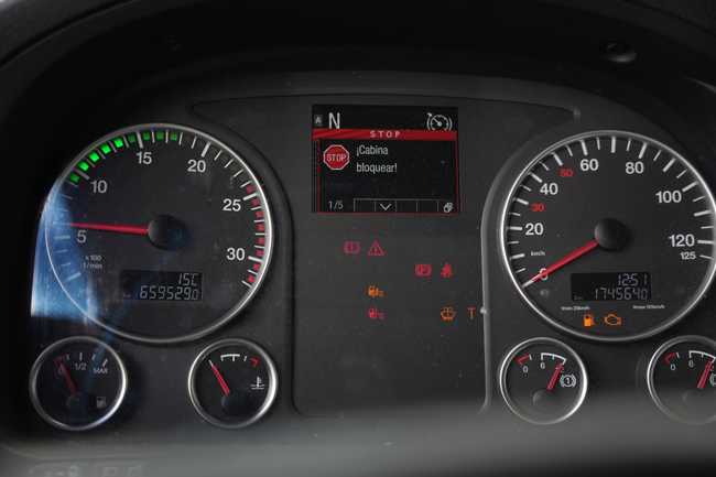 TGX18.540 4X2 BLS  - Foto 9