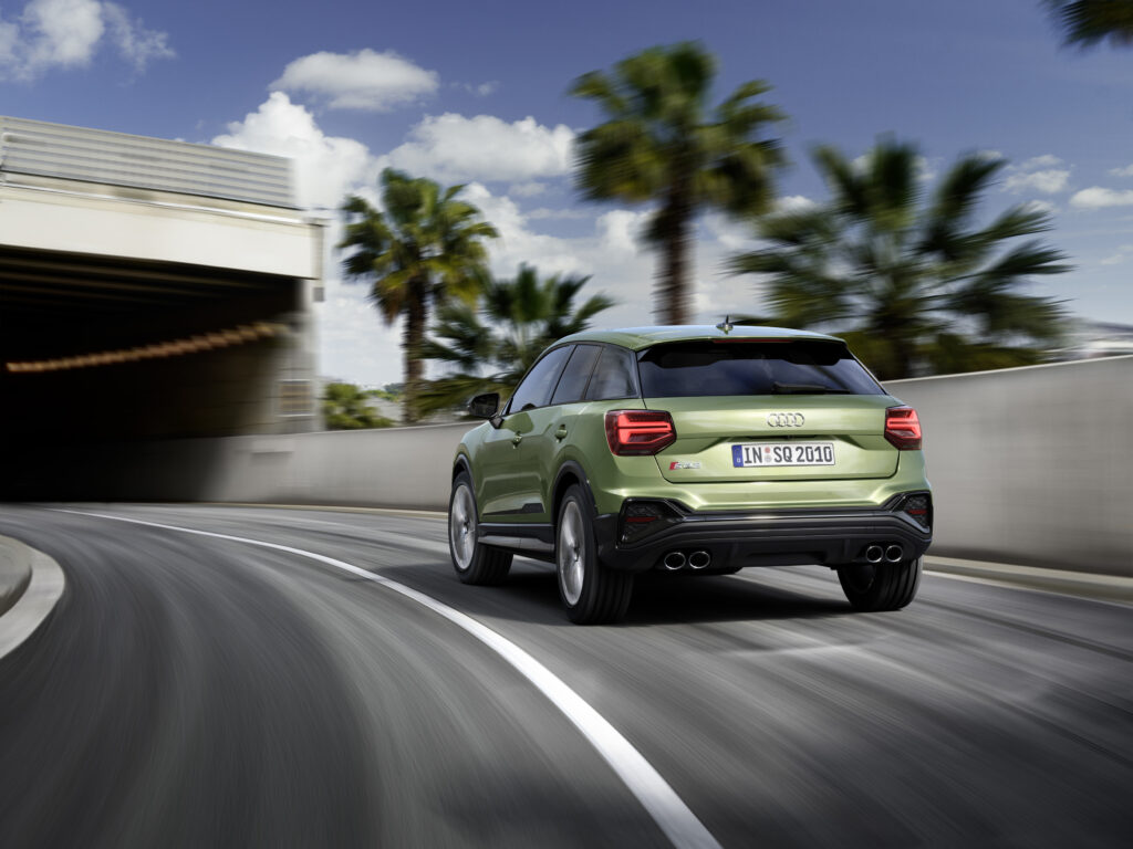 audi sq2 trasera 